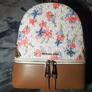 Micheal Kors Medium Rhea Zip Multi Vanilla Backpack